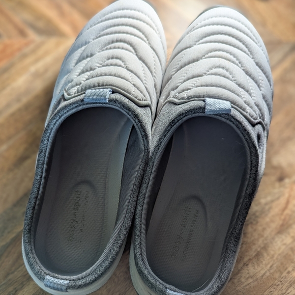 Easy Spirit Walking Quilted Slip-On Clogs - Picture 1 of 3